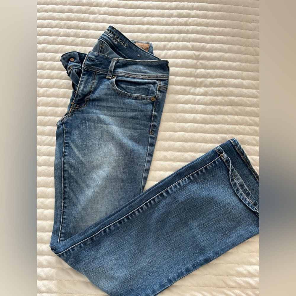 American eagle Kick boot flare size 6.